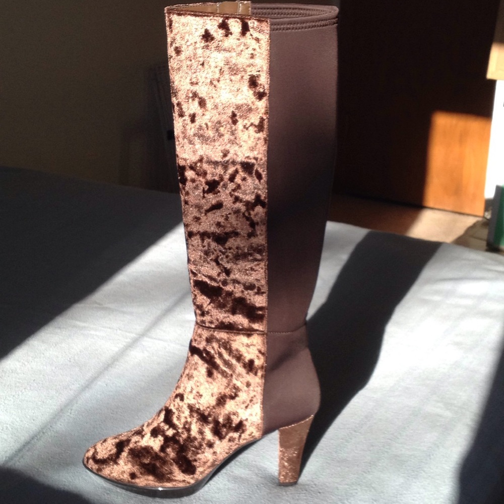 Brand new dark brown boots